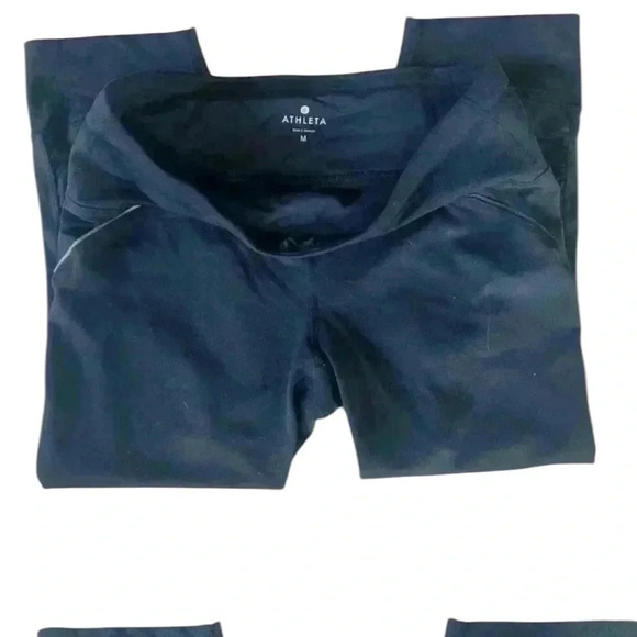 Athleta capri workout pants size medium.  Pre owned good condition black - Picture 1 of 9